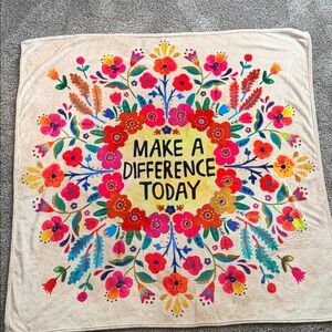 NATURAL LIFE Colorful Floral Tapestry Blanket approx. 51.5” x 52.5”